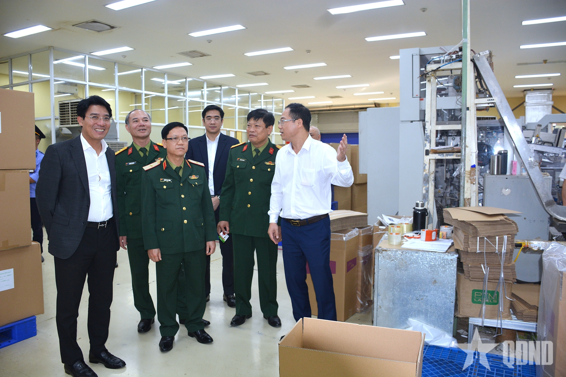 Tổng công ty Thuốc lá Việt Nam thực hiện hiệu quả công tác quốc phòng, quân sự